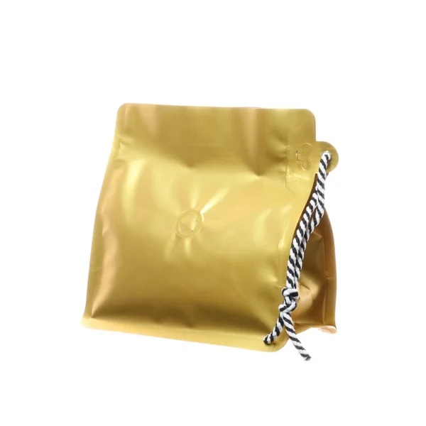 gold 8 oz bulk coffee bags (4)